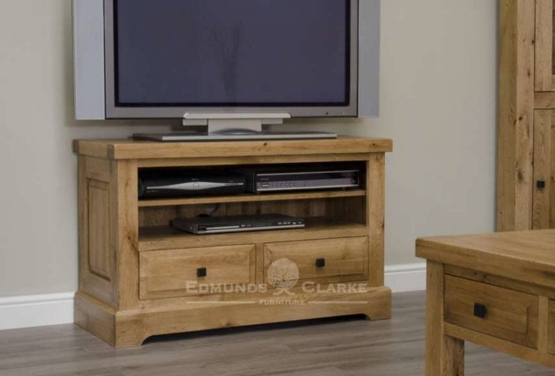 melford solid oak tv unit. deluxe chunky rustic solid oak tv unit with two drawers and one shelf to store entertainment boxes or game consoles and choice of knobs DLXTVC