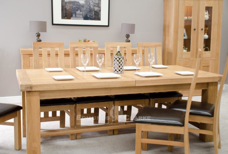 Hadleigh Oak Grand Extending Dining Table (2)