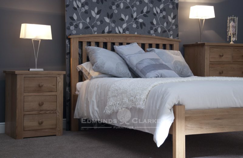 Milano Solid Oak Bed 5ft. vertical slats on headboard with slight curve capping