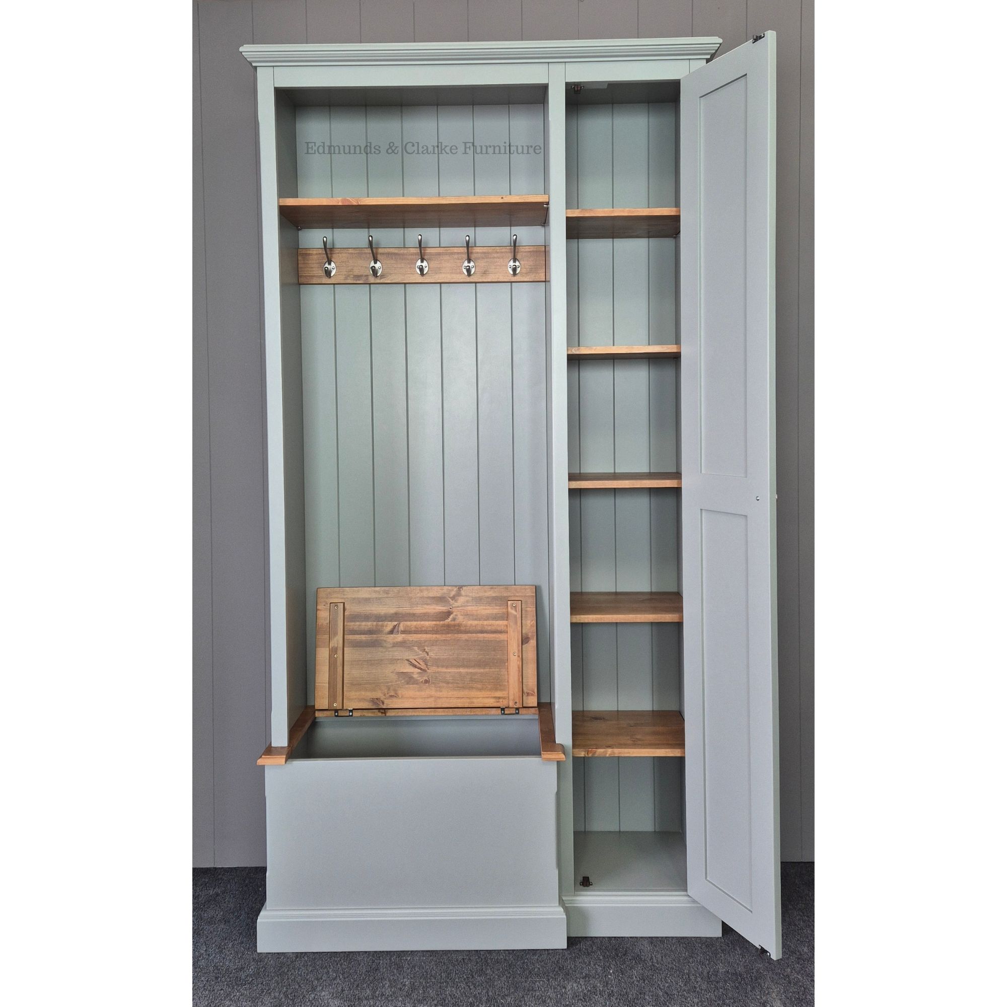 EDMHSU116D Edmunds Medium Hallway unit with single door open