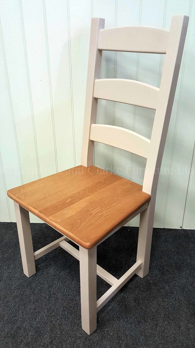 AMISH SIDE CHAIR PAINTED WITH WAXED WOODEN SEAT