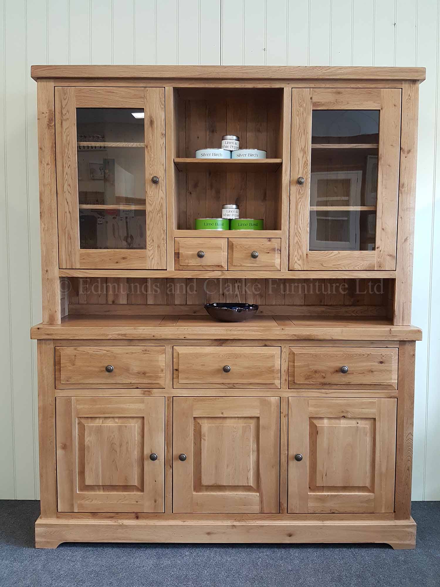 Beautiful Melford Solid Oak Kitchen, Small Pine Dresser Tops
