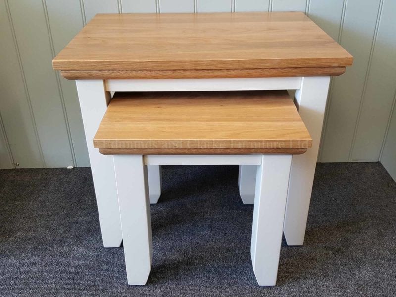 Nest of two tables for the living room painted with a choice of colours, solid oak tops