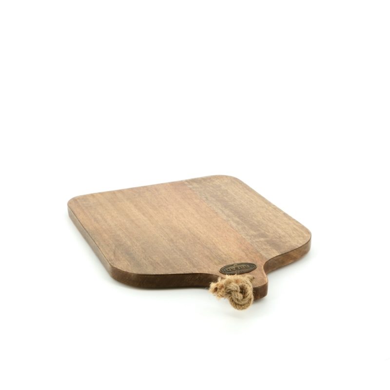 county-kitchen-bread-board-with-rope-handle v3