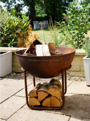 OCFB57 Cast Iron Firebowl on stand RUST Garden Image. Edmunds & Clarke Furniture