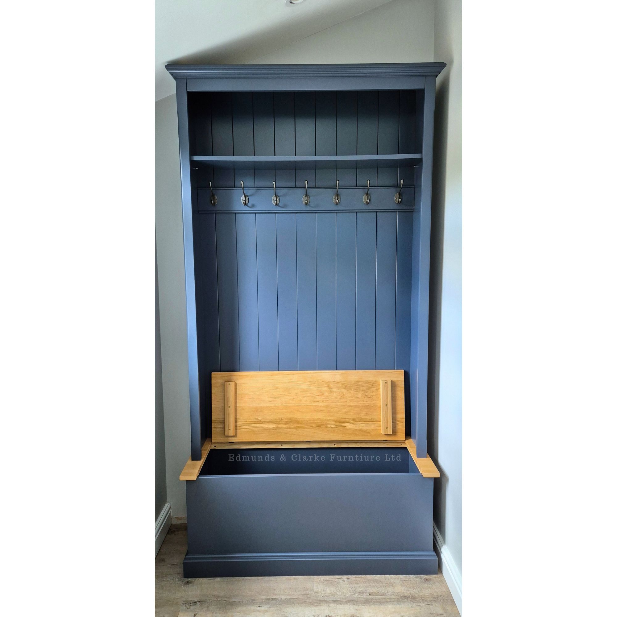 EDMHSU116 Edmunds Medium 116cm hallway unit with lift up lid stiffkey blue, lid open. Edmunds & Clarke Furniture