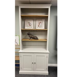 Edmunds 2 door library bookcase SWIFT V1