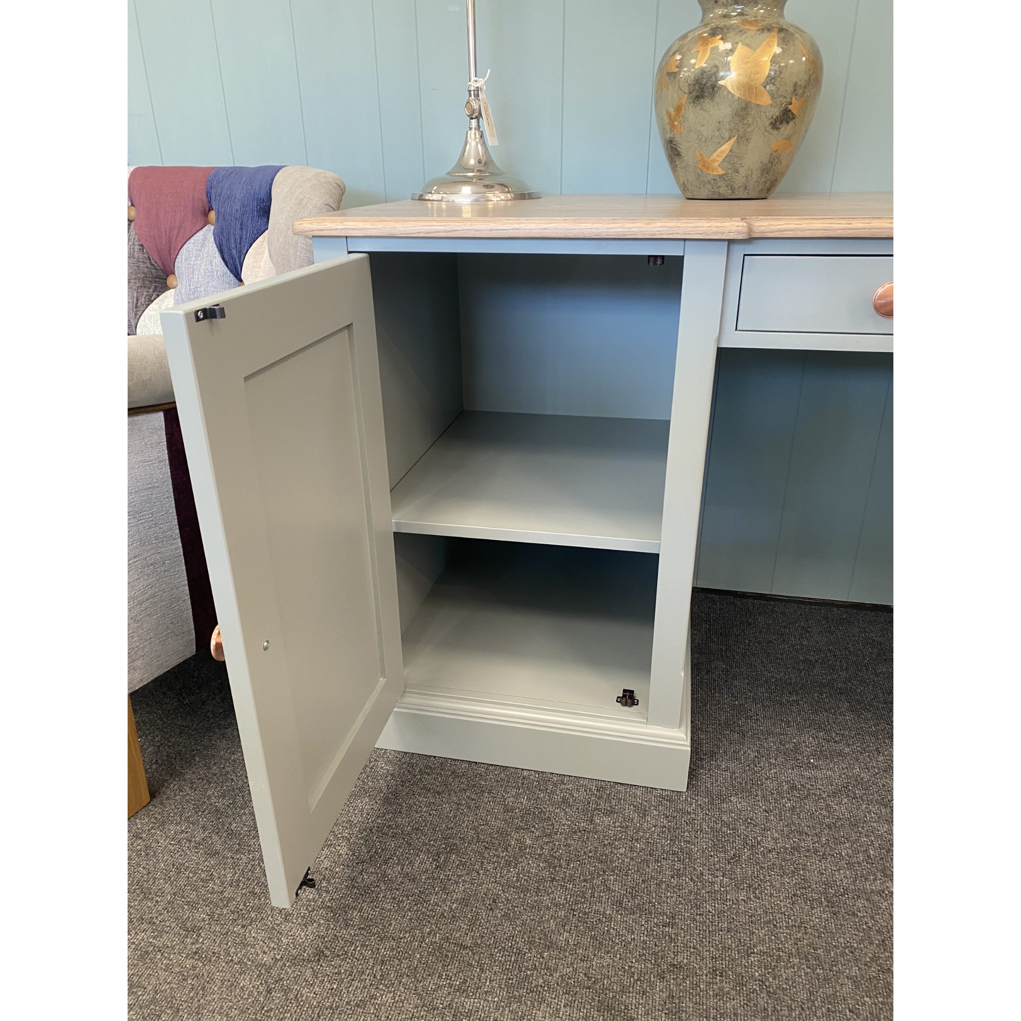 Edmunds Double Pedestal Desk - With Cupboard - Image 3