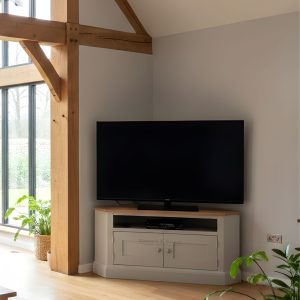 Edmunds Small corner unit paneled door with gap. Room set. Edmunds Clarke Furniture