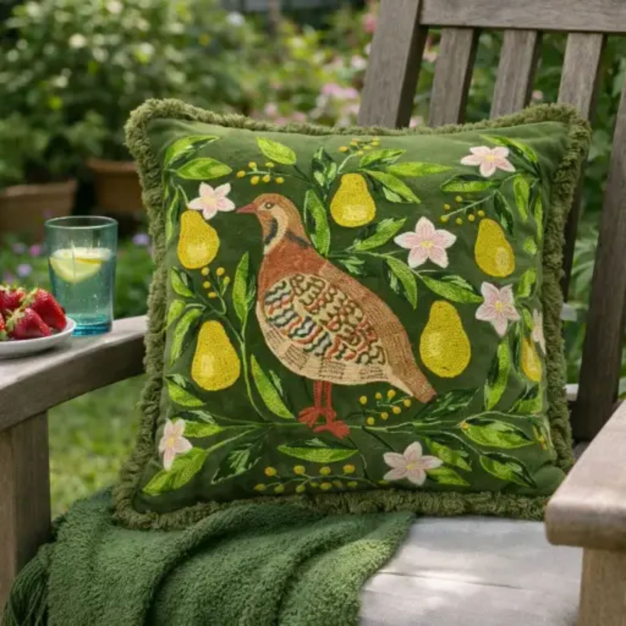 Freyr Velvet Cushion - Image 2