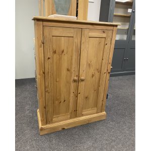 Edmunds Pine Bookcase 31cm Deep doors closed